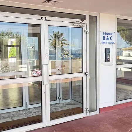 Maxime : 3 Pieces Climatise Avec Parking Face Au Port - Fr-1-226-564 * Sainte-Maxime